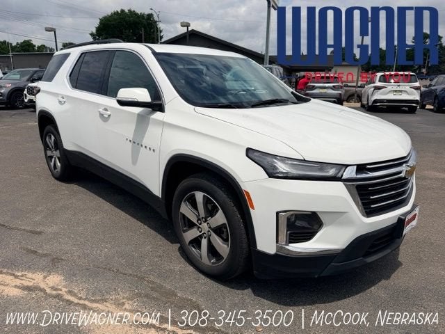 2023 Chevrolet Traverse LT Leather in Summit White — front three-quarter view