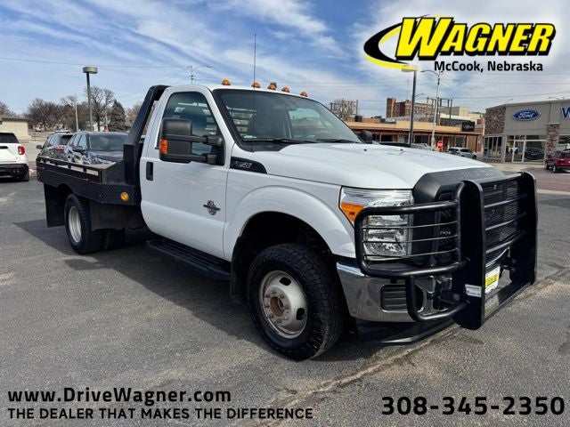 2015 Ford F-350SD XL DRW in Oxford White — front three-quarter view