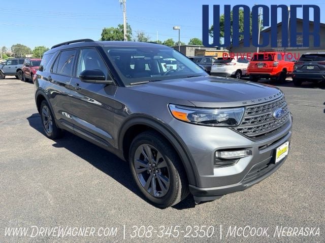 2023 Ford Explorer XLT in Carbonized Gray Metallic — front three-quarter view