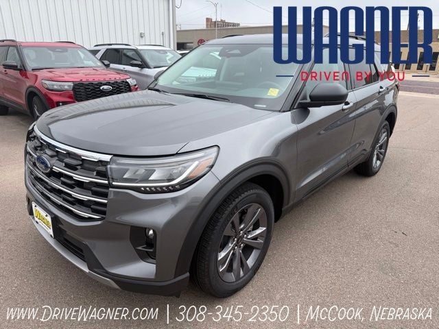 2026 Ford Explorer Active in Carbonized Gray Metallic — front three-quarter view