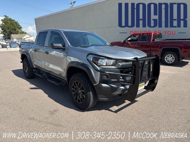 2024 Chevrolet Colorado Trail Boss in Sterling Gray Metallic — front three-quarter view