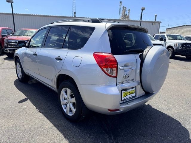 2006 Toyota RAV4 — detail view